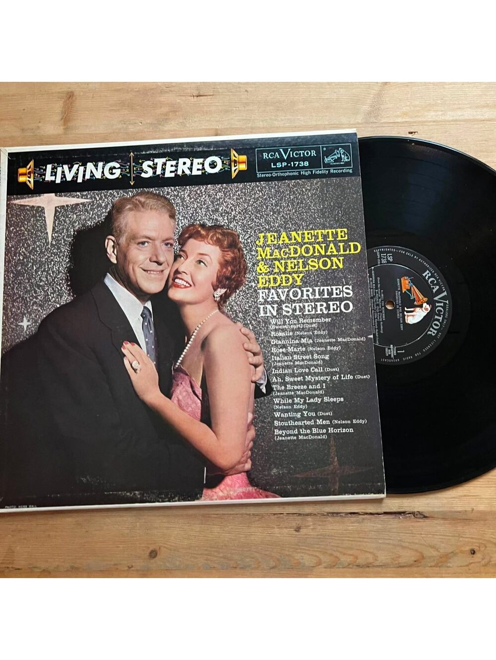 Jeanette MacDonald & Nelson Eddy - Favorites in Stereo 33rpm VG+ VR16